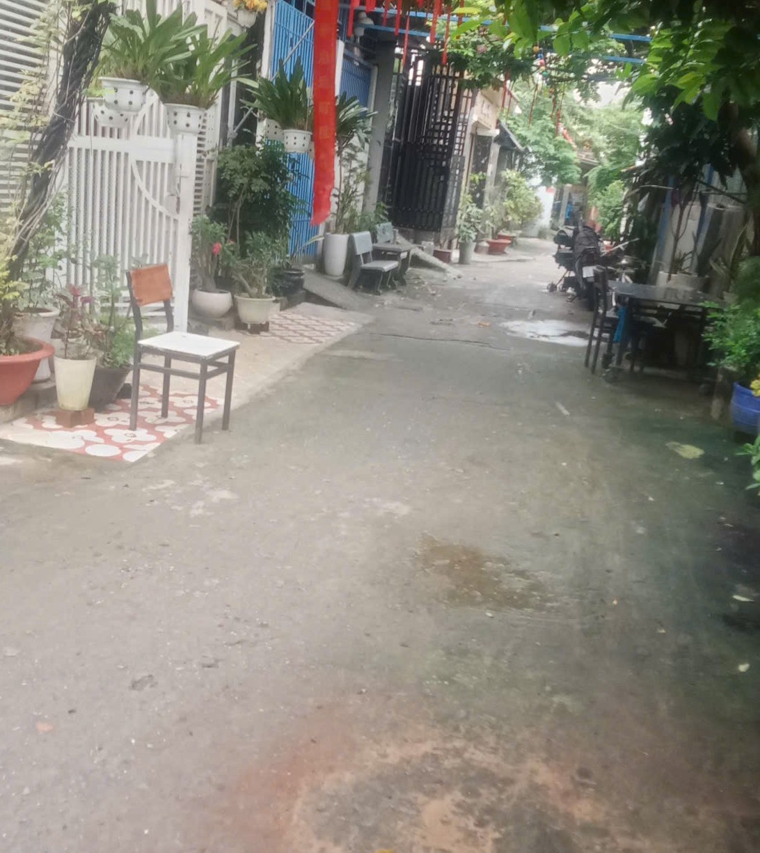 Nhà đẹp khu Phú Mỹ Hưng , 3 tầng, gần chợ, 4m x15 m, nhỉnh 6 tỏi